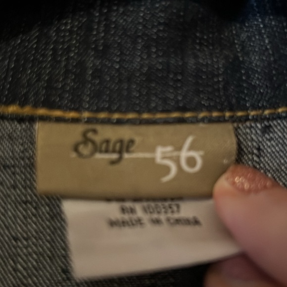 Jean Floral Embroidered Blazer - Picture 5 of 7